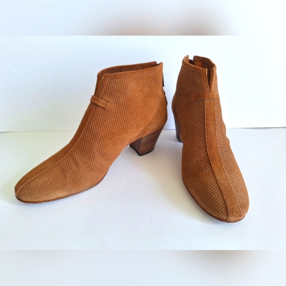 Aquatalia by Marvin K Perforated Size 9.5 Suede Ankle Booties-Brown/Tan - Picture 4 of 7